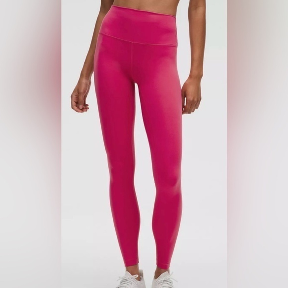 NWT LULULEMON WANDER TRAIN HR Tight 28” Vibrant Pink Dragonfruit Color